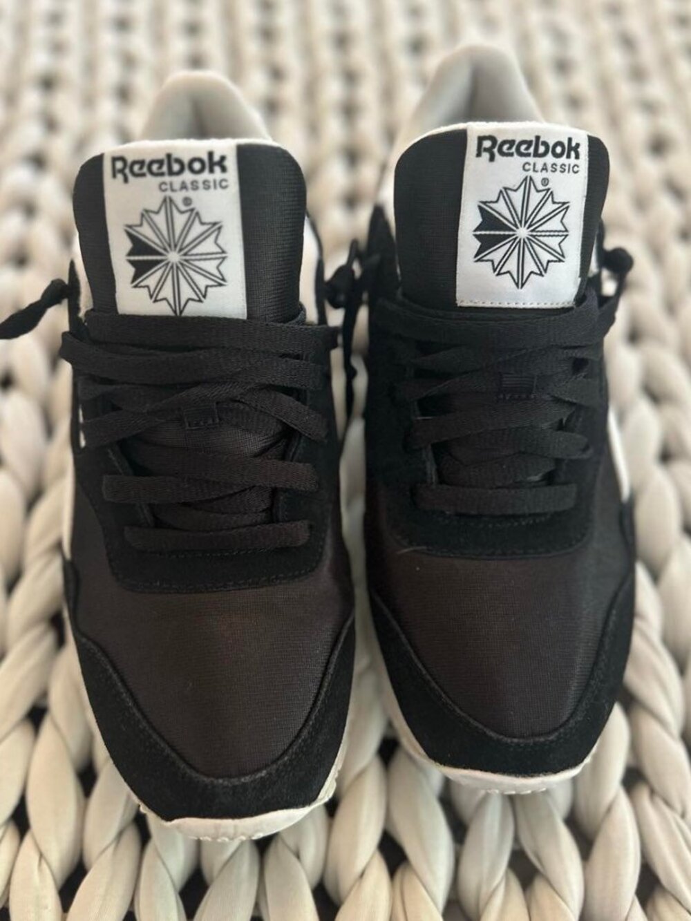 Reebok Classic Nylon Black White Mens 8 Sneakers